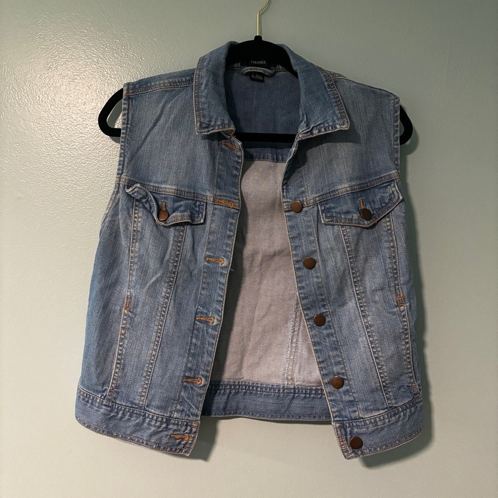 Forever 21 Women’s Denim Blue Jean Vest in Women US Size Small